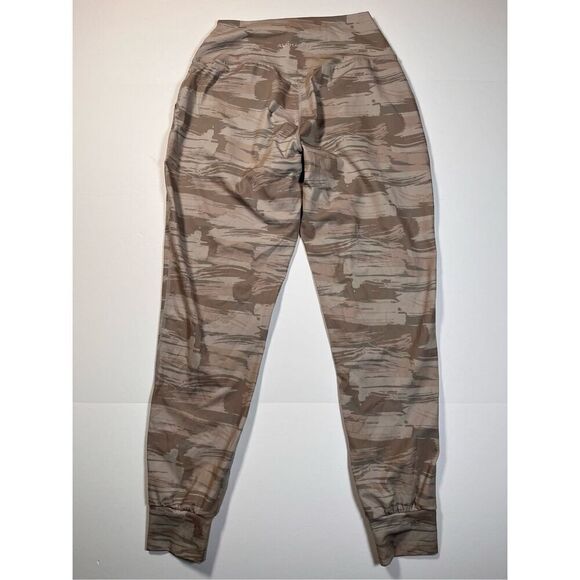Alphalete Women's Surface Expanse Jogger Desert Canvas Camo Wicking Size Medium - Picture 4 of 9